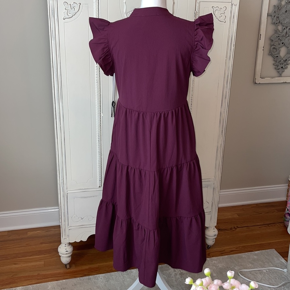 Entro -Plum V-Neck Tier Midi - Picture 5 of 7